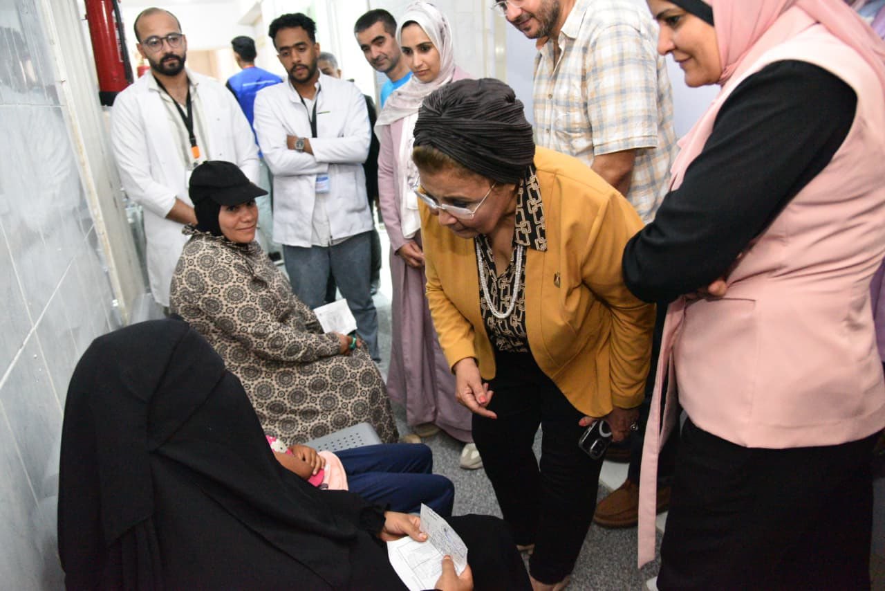نائب وزير الصحة تتفقد منشآت شمال سيناء وتؤكد: تمكين المرأة وتعزيز خدمات الأم والطفل أولوية وطنية