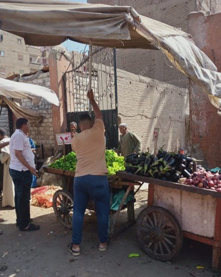 محافظة أسيوط تواصل حملات إزالة الإشغالات بأبوتيج لإعادة الانضباط المروري