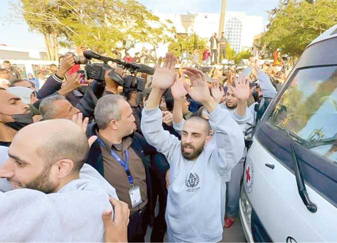 إسرائيل تعلن عن الإفراج عن 8 محتجزين، من بينهم 5 مواطنين تايلانديين، غدًا.