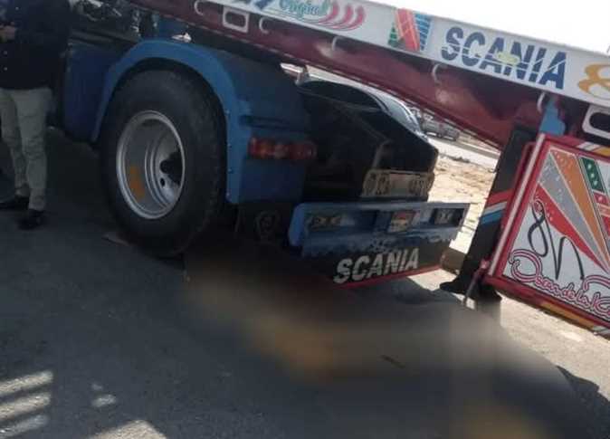 أب يدهس ابنه بالخطأ أثناء تواجده أسفل سيارة نقل في الشرقية