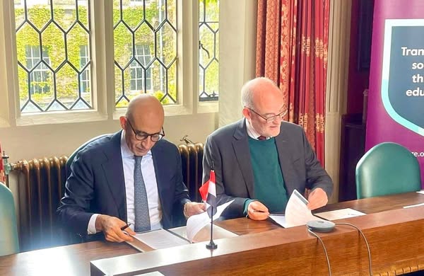 مصر تُوقع اتفاقًا مع جامعة كامبريدج لتطوير تدريس اللغة الإنجليزية وتدريب المعلمين