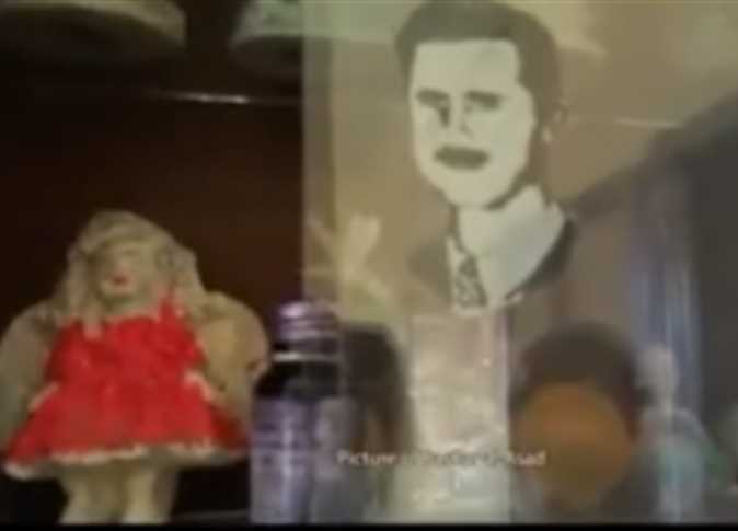 «مقاتلو العشائر عثروا على صور لبشار الأسد ومخدرات داخل منازل درزية».. حقيقة الفيديو المتداول