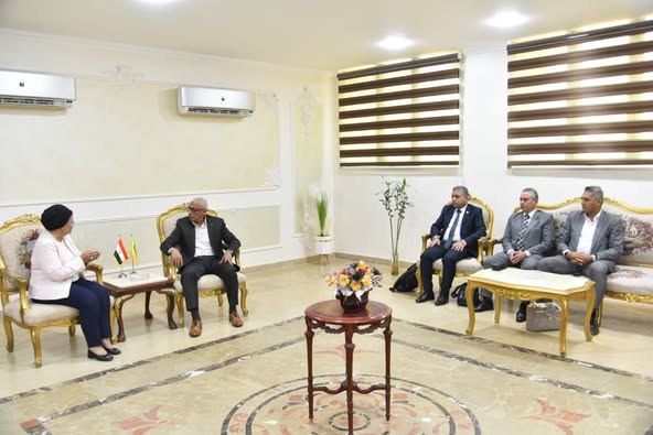 محافظ شمال سيناء يستقبل نائب وزير الصحة لمتابعة تنفيذ الخطة العاجلة للسكان والتنمية (2025-2027)