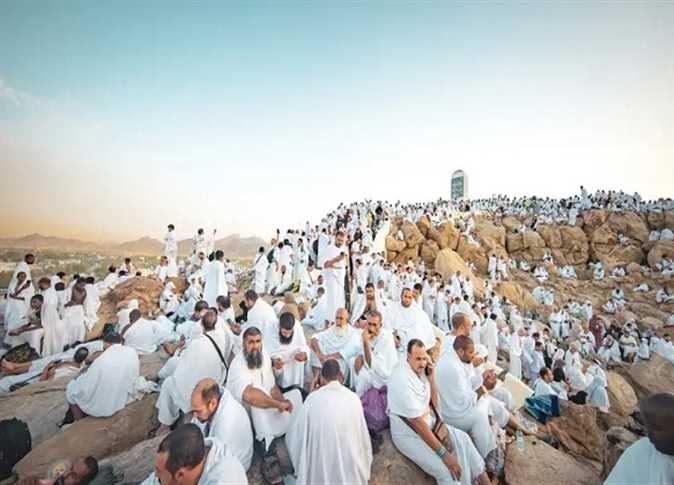 بعد ثبوت رؤية هلال ذي الحجة.. موعد وقفة عرفة وعيد الأضحى 2025 في مصر