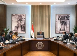 رئيس الوزراء يناقش الآليات المقترحة لتطبيق القواعد المنظمة لقانون الإيجار الجديد