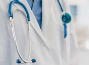  عقوبة التعدي على مقدمي الخدمة الطبية وفقا للقانون