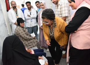 نائب وزير الصحة تتفقد منشآت شمال سيناء وتؤكد: تمكين المرأة وتعزيز خدمات الأم والطفل أولوية وطنية