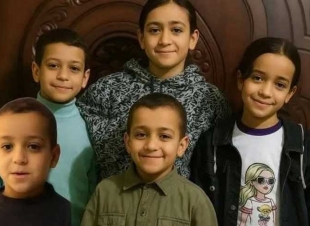 قريب والد أطفال الموت الغامض بالمنيا: خالي في غيبوبة تامة ولم نتلق أي تفسير لحالته