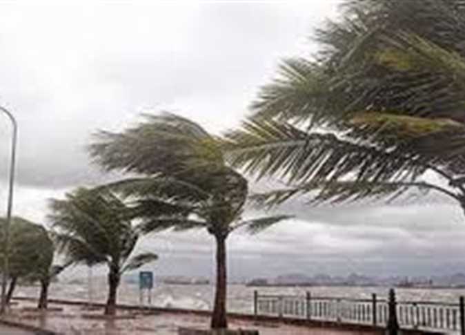 استعدوا لأمطار نوة الفيضة الصغرى بالإسكندرية.. ارتفاع الأمواج تجاوز الكورنيش