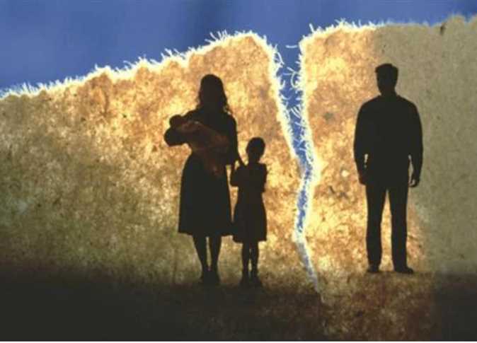  زوج ينكر نسب الطفلين.. وزوجته: «قالي الحسابات مش مظبوظة