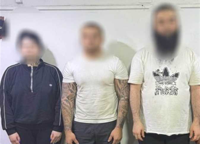 «الداخلية»: ضبط تشكيلين عصابيين لتصنيع مخدر الآيس وتهريبه خارج البلاد 