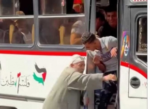 إخلاء سبيل سائق وكمسري في واقعة سقوط مسن من سيارة نقل جماعي بـ الدقهلية