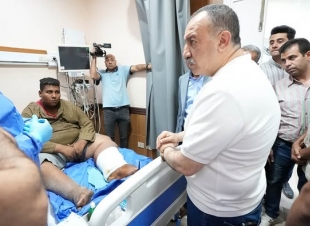 محافظ أسيوط يوجه بعلاج مواطن من داء الفيل على نفقته الخاصة خلال جولة ميدانية بمركز الفتح
